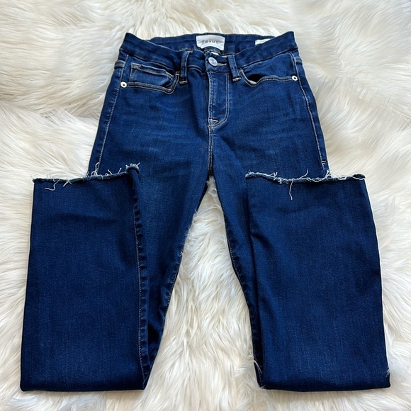 Rag & Bone Skinny Jean in Kensington Wash - Picture 3 of 8